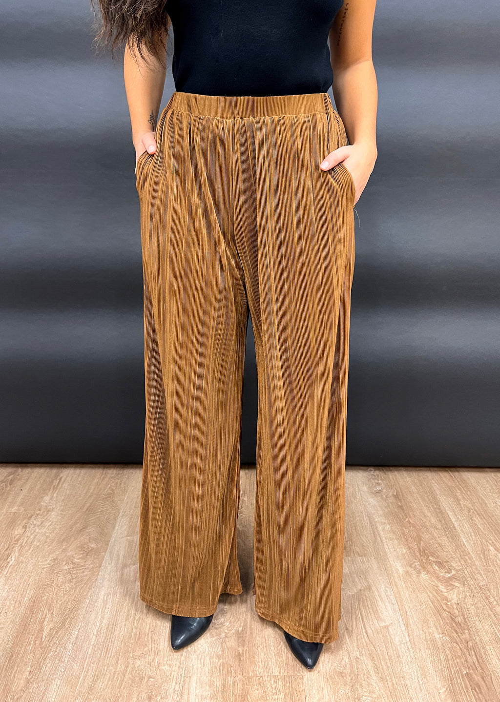 ALICE PLEATED PANT- DESERT BROWN