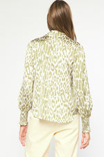 LARA ANIMAL PRINT BLOUSE- OLIVE