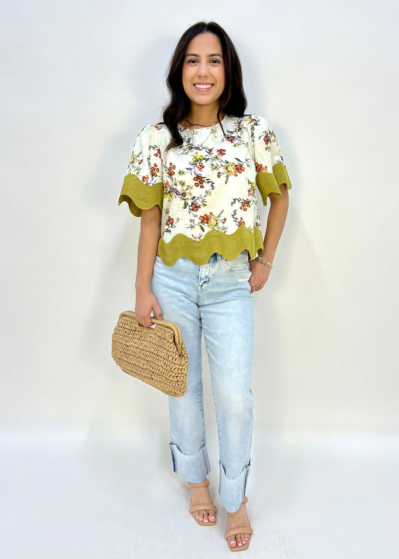 FLORAL SCALLOPED TOP- ECRU/LT GREEN