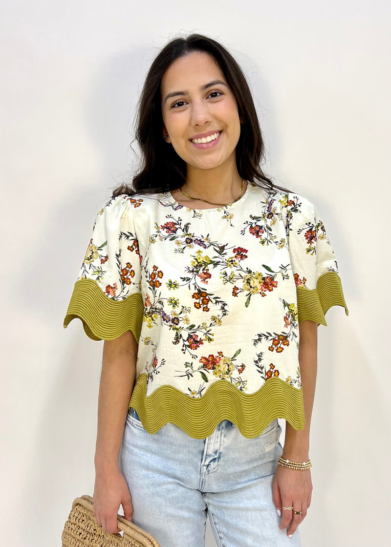 FLORAL SCALLOPED TOP- ECRU/LT GREEN