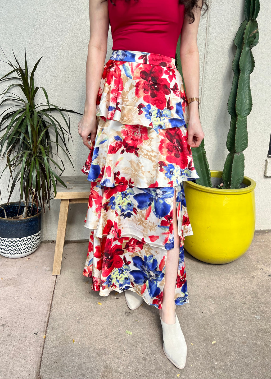 FLORAL TIERED MAXI SKIRT- IVORY/RED