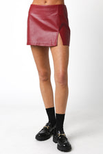 LOW RISE MINI SKORT- SCARLET