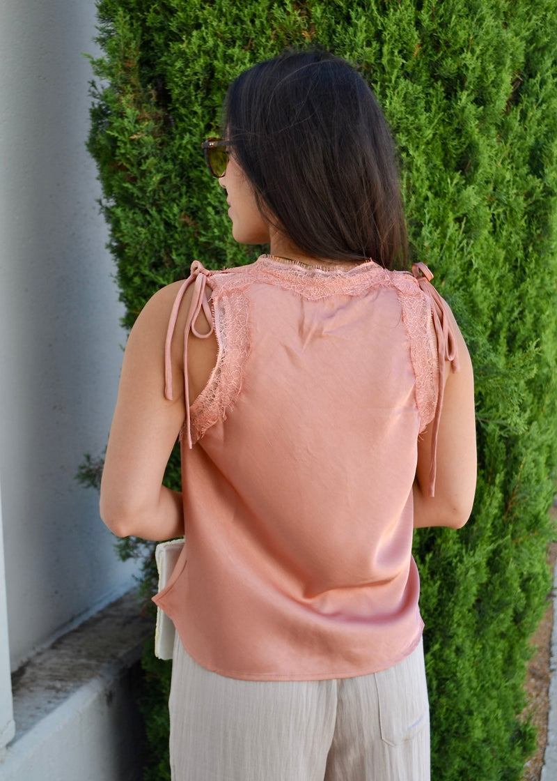 S/L SATIN LACE TRIM TOP- BLUSH