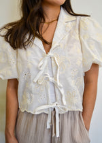 FLORAL EMBROIDERED FRONT TIE TOP- CREAM