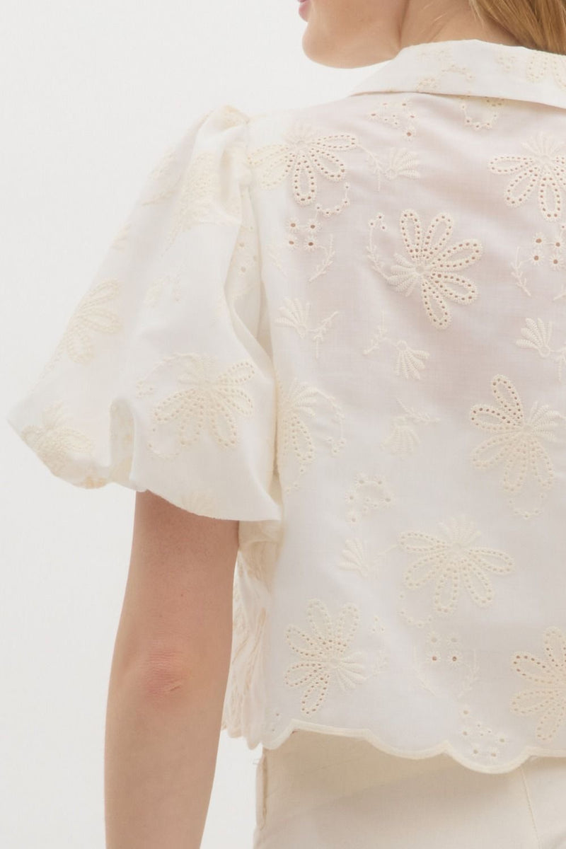 FLORAL EMBROIDERED FRONT TIE TOP- CREAM